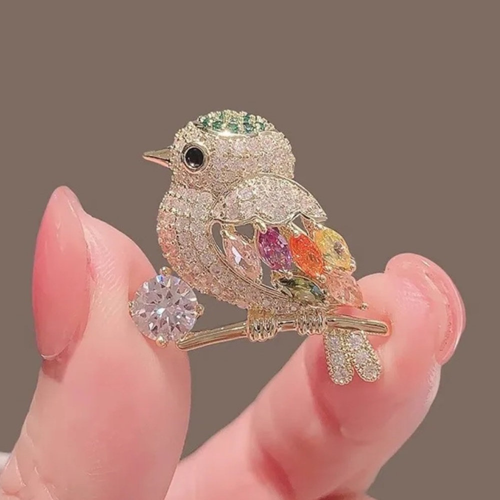DARLING Small Elegant Multicolor Crystal Sparkle Bird Pin Brooch - Picture 3 of 3